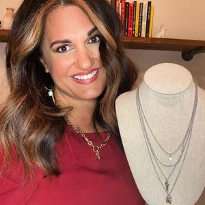 Meet your Posher, Lori